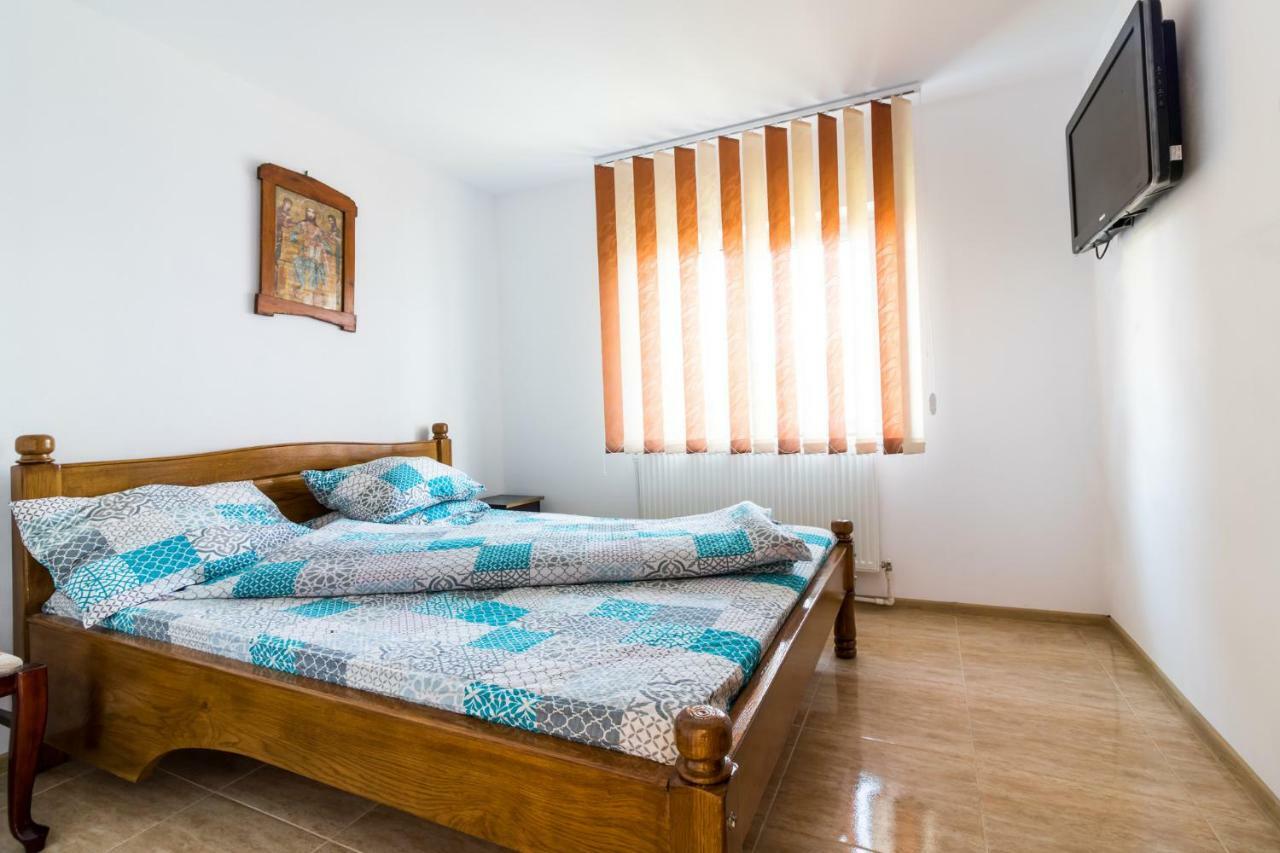Novaci-Străini Casa De Vacanta Jeny מראה חיצוני תמונה