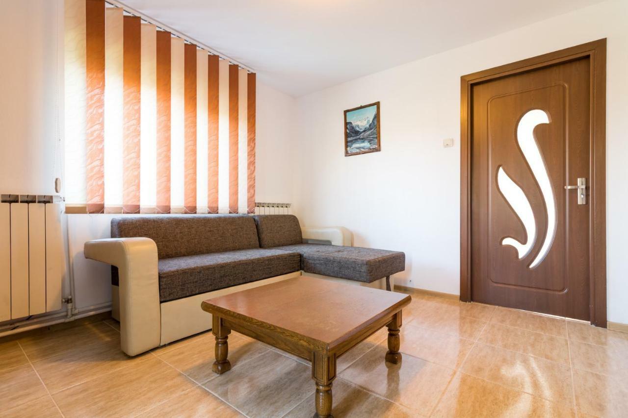 Novaci-Străini Casa De Vacanta Jeny מראה חיצוני תמונה